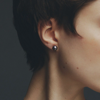 K18 akoya pearl pierce