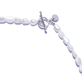 fragment pearl long necklace