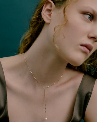 victoria tie pearl necklace