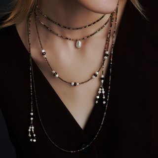 haze dot necklace