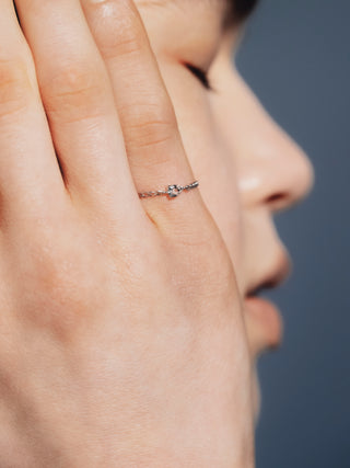 float ring / white gold