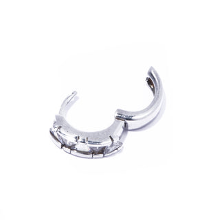 princess triangle hug pierce