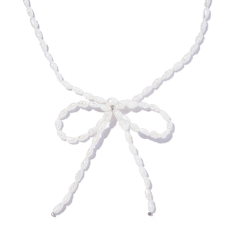 bow pearl necklace