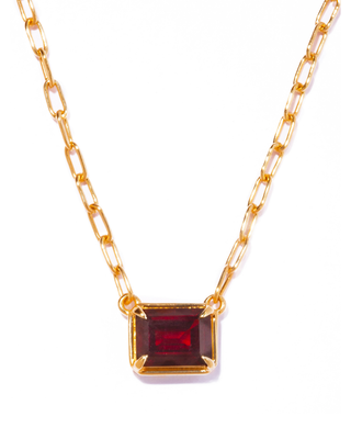 recto garnet necklace
