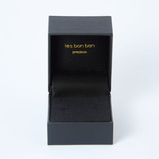 K18 amour drape pierce