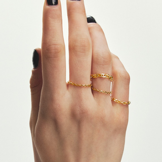 K18 confident ring