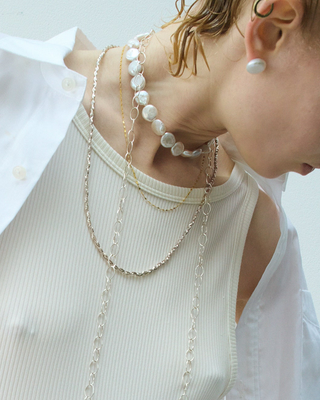 quiet metallic necklace