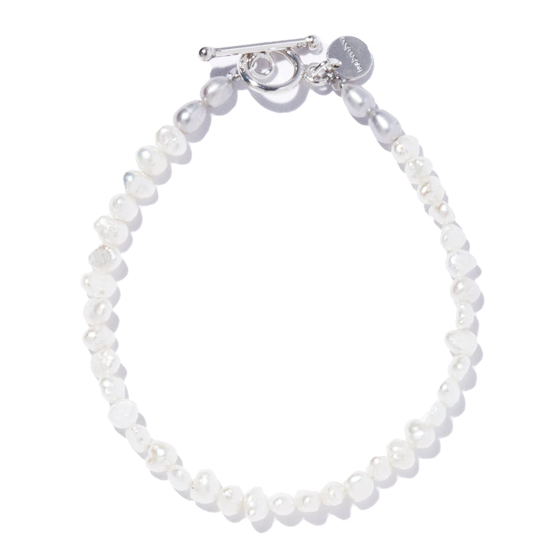 effortless pearl bracelet