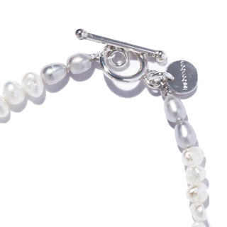 effortless pearl bracelet