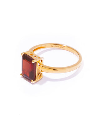 recto garnet ring