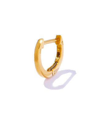 K18 minimalist hoop pierce