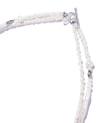 quiet luster necklace