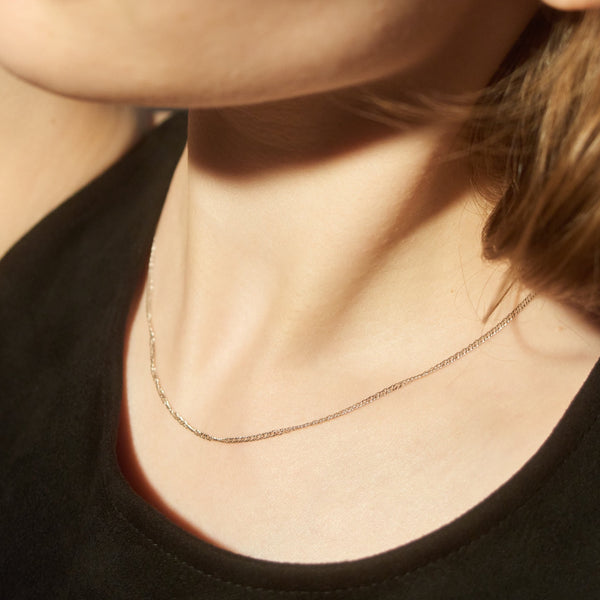 rad necklace / white gold